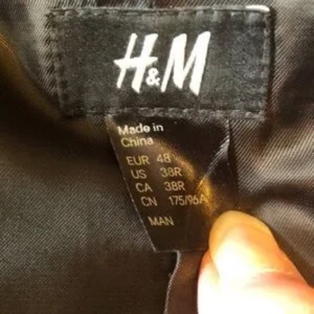 H&M Light Gray Men's Blazer with Black Trim - Picture 9 of 16
